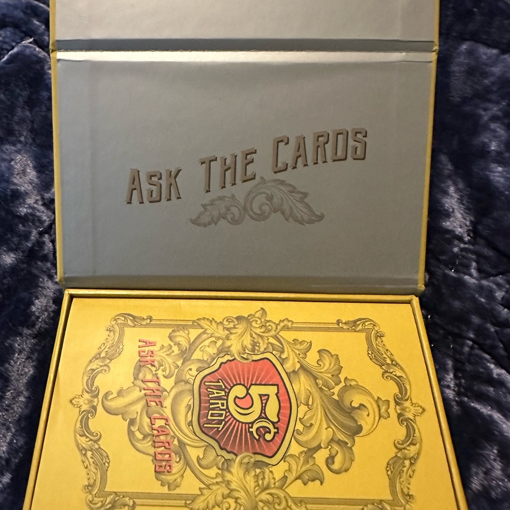 5 Cent Tarot – Vintage-Inspired Tarot Deck - Picture 6 of 9